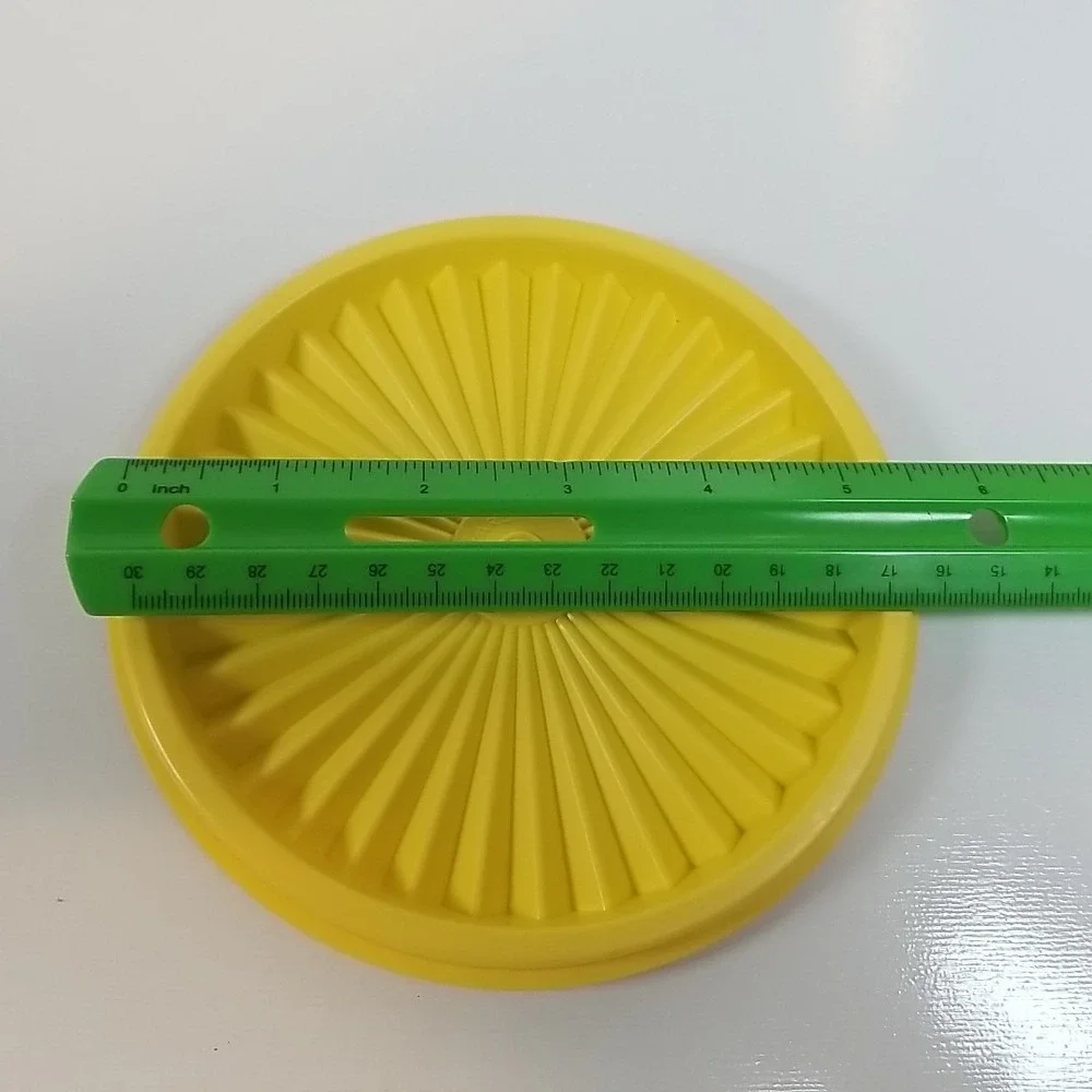 Vintage Tupperware #810 Yellow Servalier Round Replacement Lid